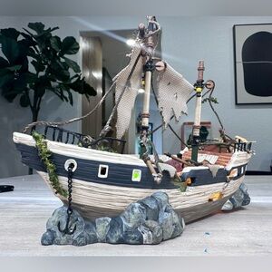 Retired 2002! Collectible Halloween department 56 spooky Schooner FREE🪾+ 🏴‍☠️